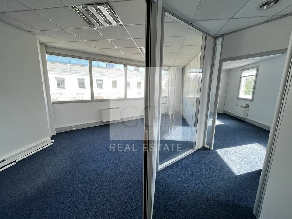 À Vendre : Bureaux dès 175 m² – Bron, Accessibilité & Confort Optimal