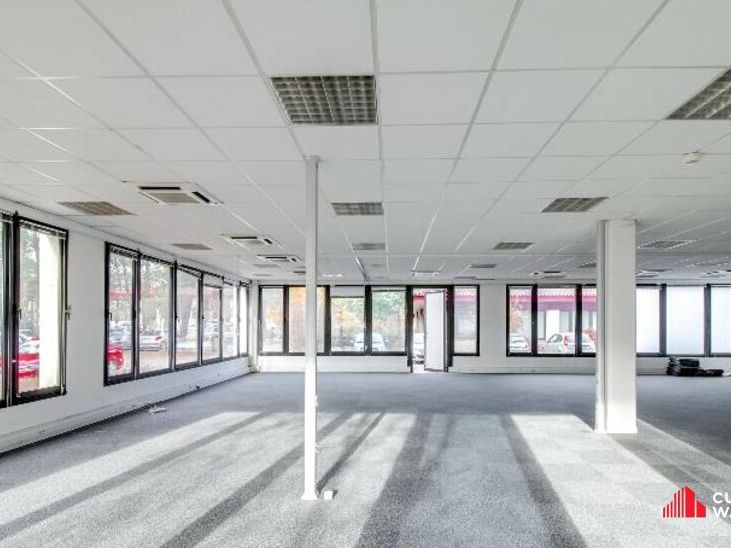 A Mérignac, Bureaux à la location de 1 173 m² divisibles à compter de 170 m²