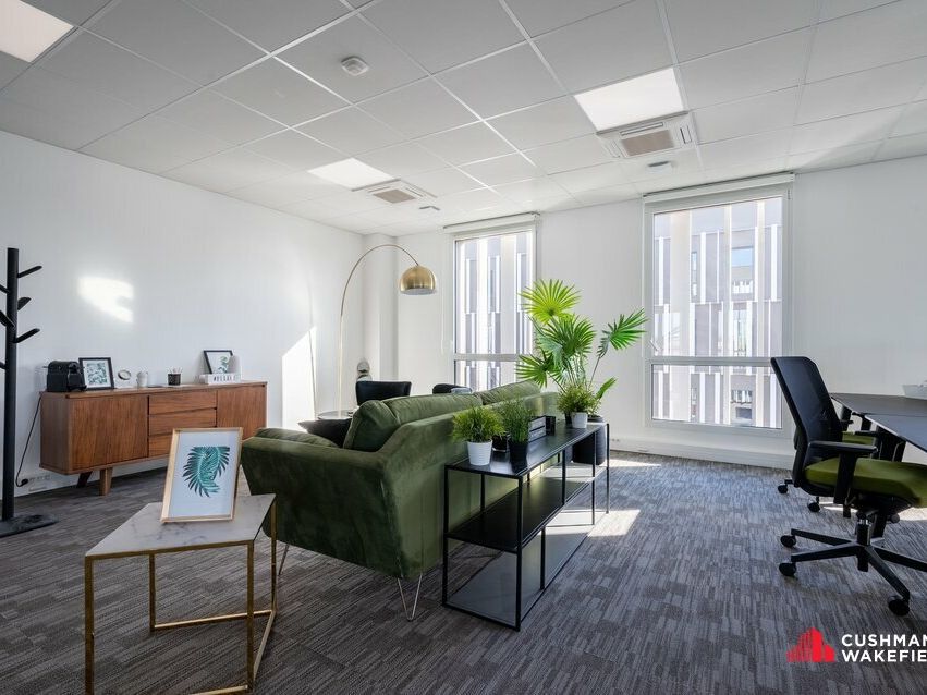 Location bureau Bruges (33520) - 251 m²