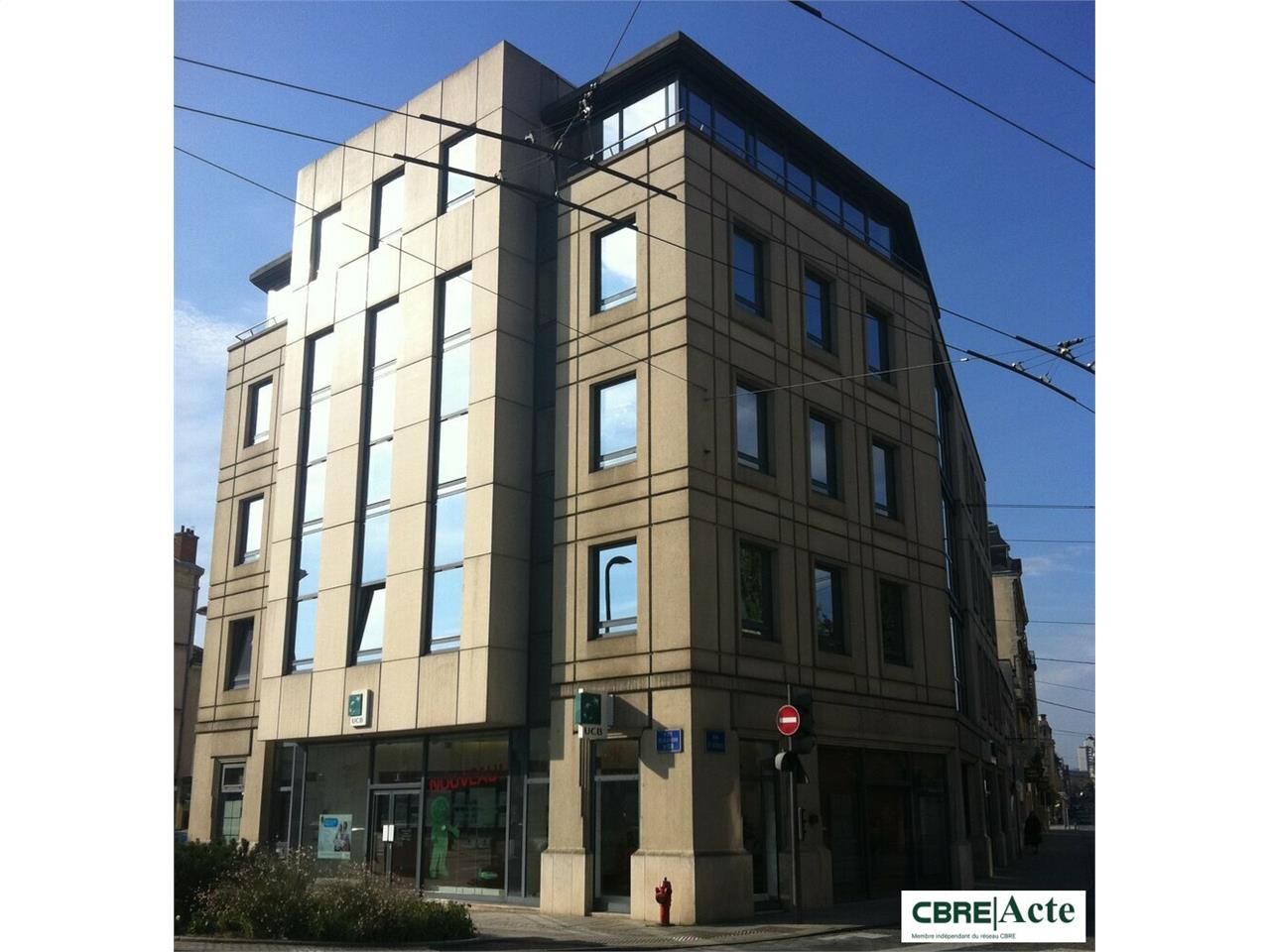 Location bureaux 200 m² non divisibles