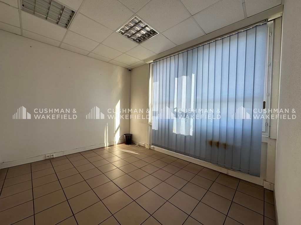 Location bureaux 130 m² non divisibles