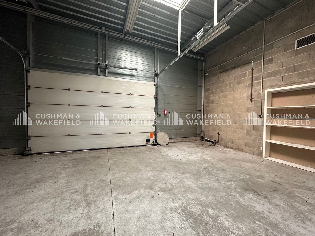 Location activités 130 m² non divisibles