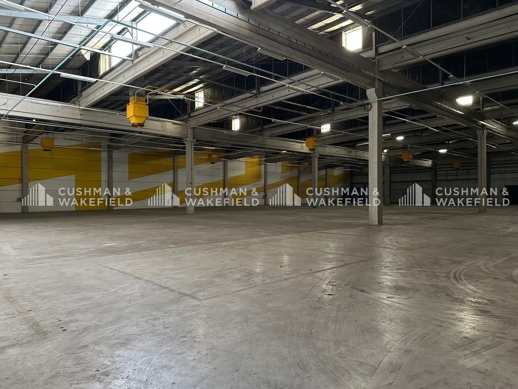 Location entrepôt 6895 m² divisibles à partir de 3900 m²