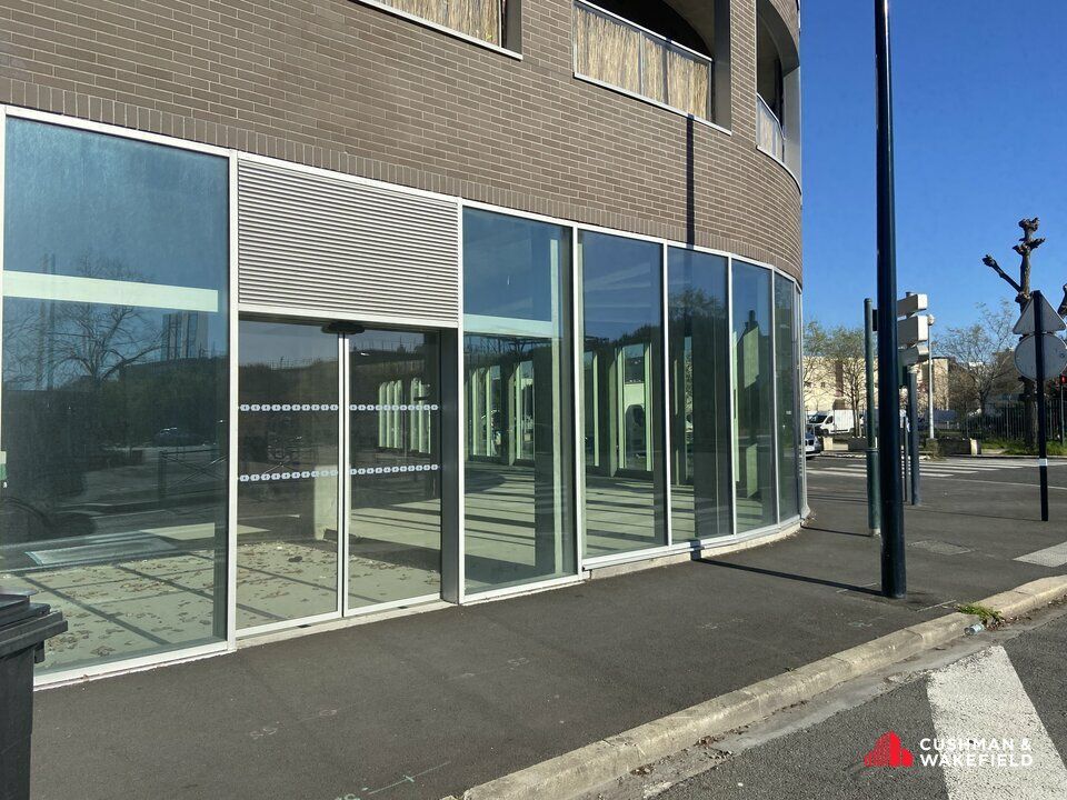 Location local commercial 856 m² non divisibles