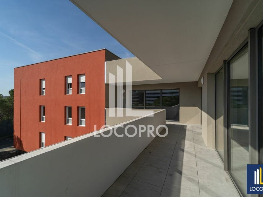 Location bureaux 213.99 m² non divisibles