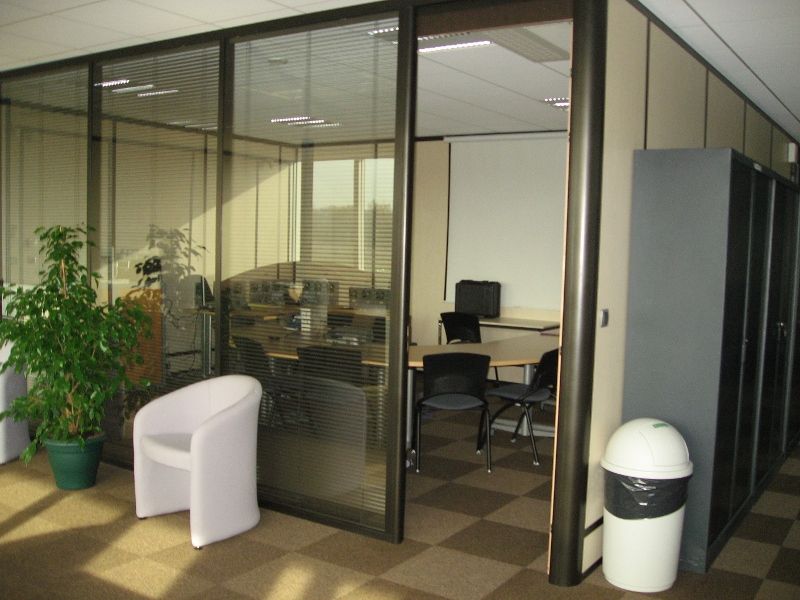 Location local d''activites 1389 m² non divisibles