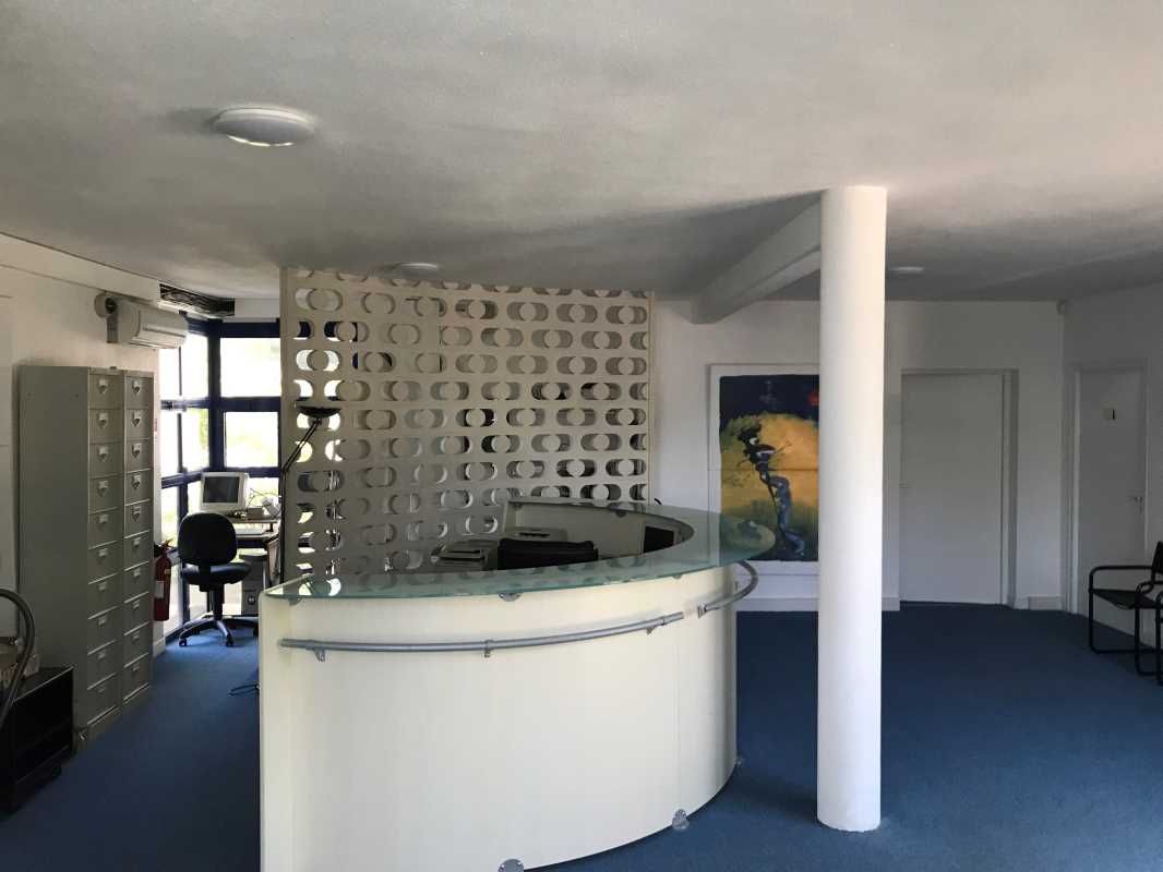 A louer plusieurs lots de bureaux aménagés et cloisonnés à partir de 38 m²