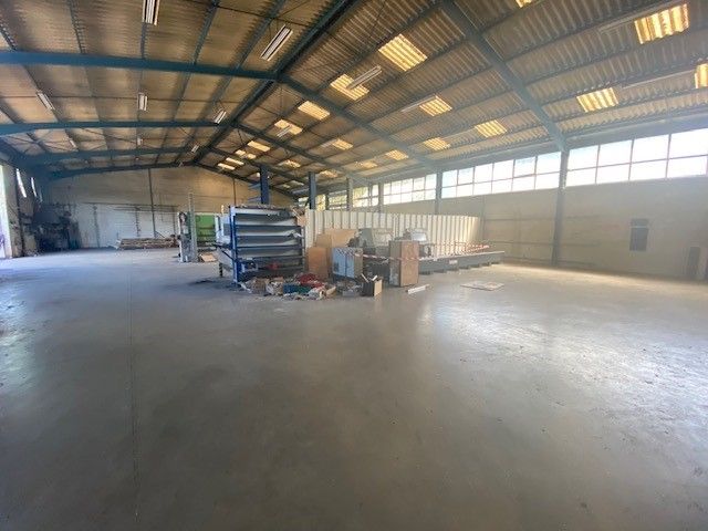 Location local 740 m² à CUGNAUX