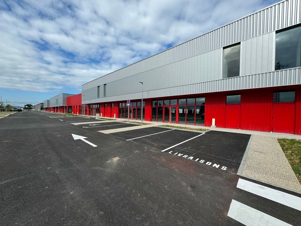 Location local d''activites 257 m² non divisibles