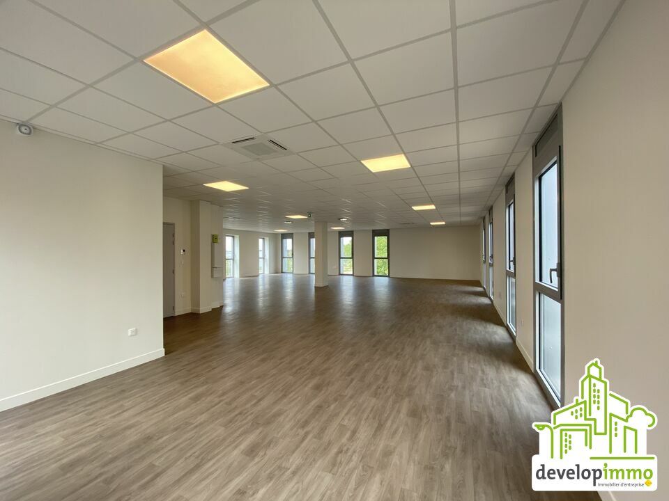 Location bureaux 158 m² non divisibles