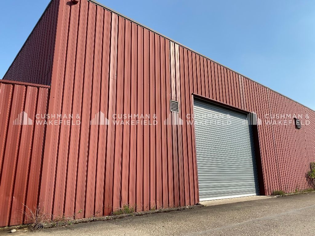 Location activités 450 m² non divisibles