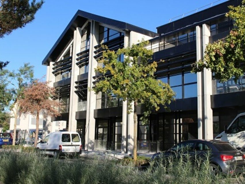 Location bureaux 2351 m² divisibles à partir de 95 m²
