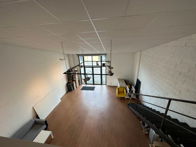 Location local commercial 122 m² à MURET