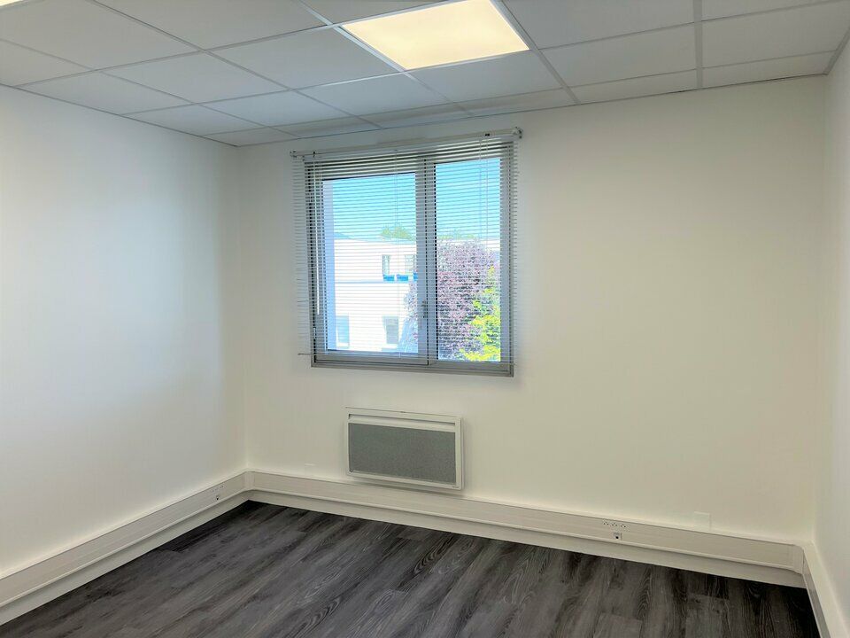 Location bureaux 23 m² divisibles à partir de 17 m²