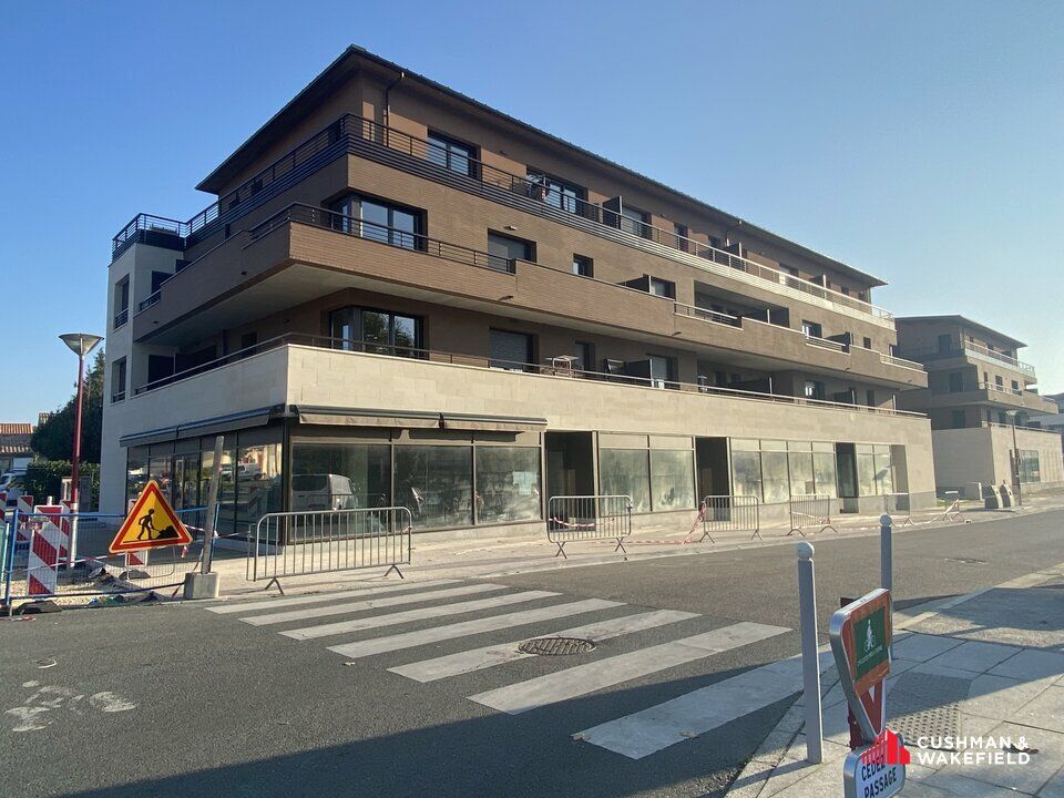LOCAL COMMERCIAL A LOUER CENTRE TAILLAN MEDOC