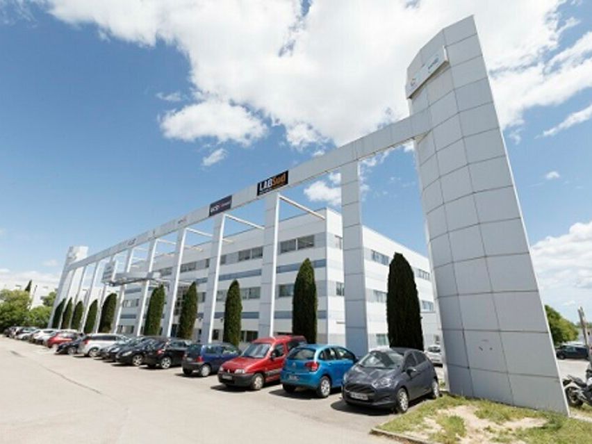 Location bureaux 3600 m² divisibles à partir de 60 m²