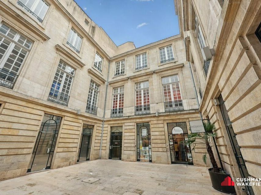 Location bureaux 223 m² non divisibles