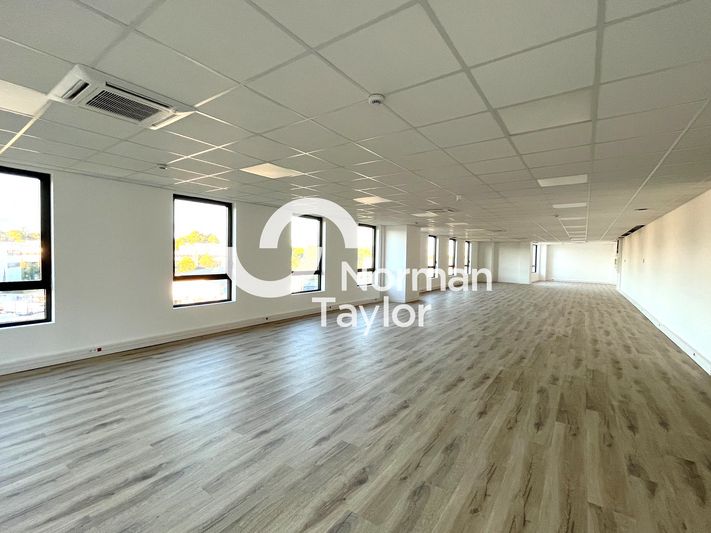 Vente bureaux 313 m² non divisibles