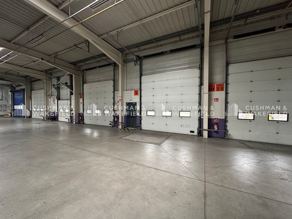 Location entrepôt 2994 m² non divisibles