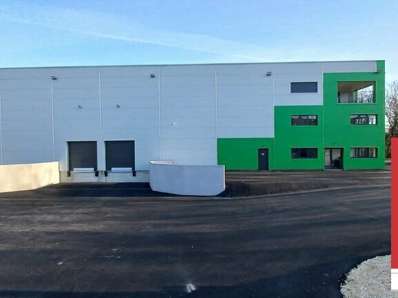 MALATAVERNE - A LOUER PLATEAU DE BUREAUX NEUFS AU PREMIER ETAGE AVEC PARKING