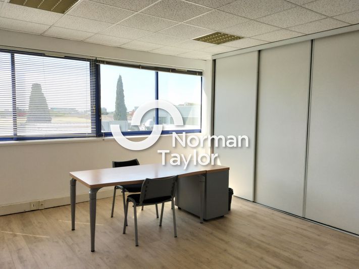Location bureaux 91.6 m² divisibles à partir de 14 m²