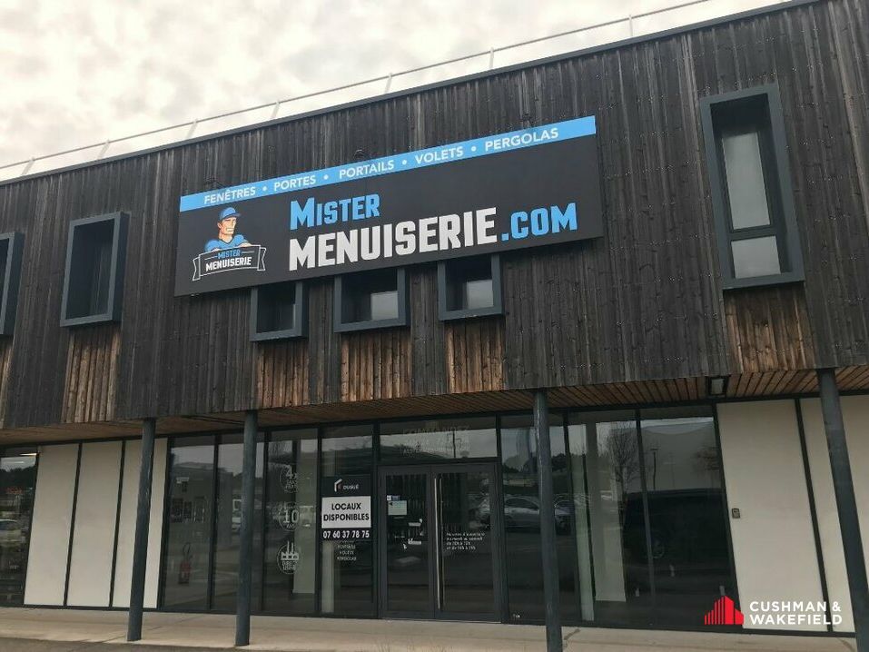 Location local commercial 446 m² non divisibles