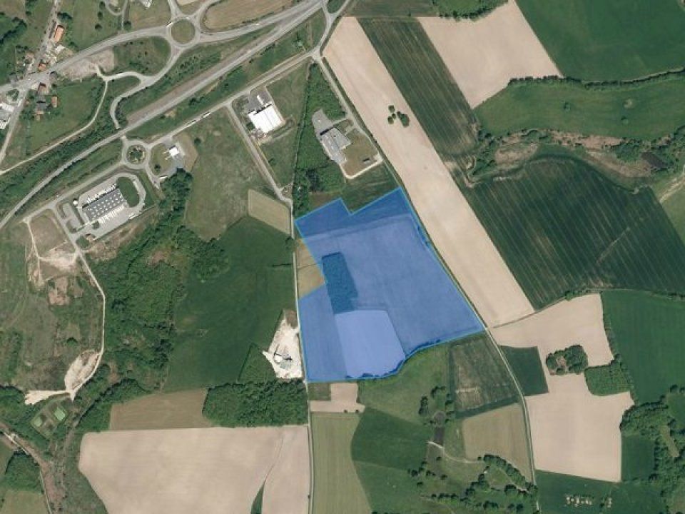 Vente terrain 85000 m² divisibles à partir de 3500 m²