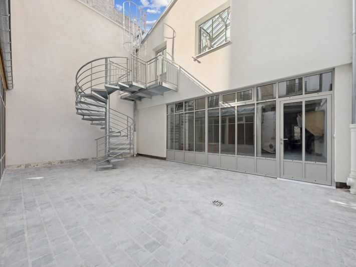 Location bureaux 42 m² à Paris