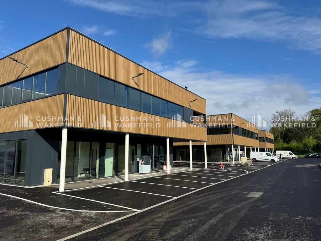 Location activités 476 m² non divisibles