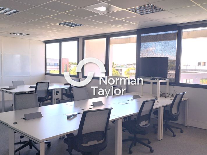 Location bureaux 1084.37 m² divisibles à partir de 258 m²