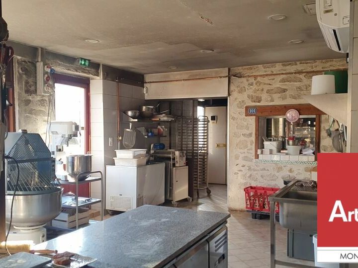 A vendre Montélimar Nord commerce avec bureaux et logements