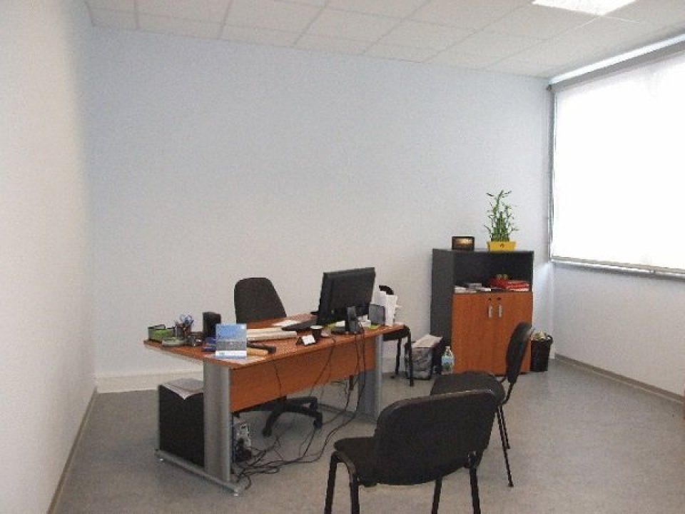 Location bureaux 200 m² divisibles à partir de 25 m²