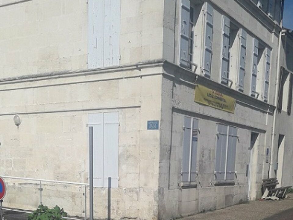 Location bureaux 52 m² non divisibles