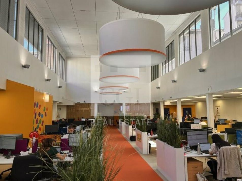 Location bureaux 828 m² non divisibles