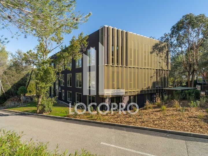 A LOUER BUREAUX NEUFS DE 1 330 M2 DIVISIBLES À PARTIR DE 302 M2 SOPHIA-ANTIPOLIS