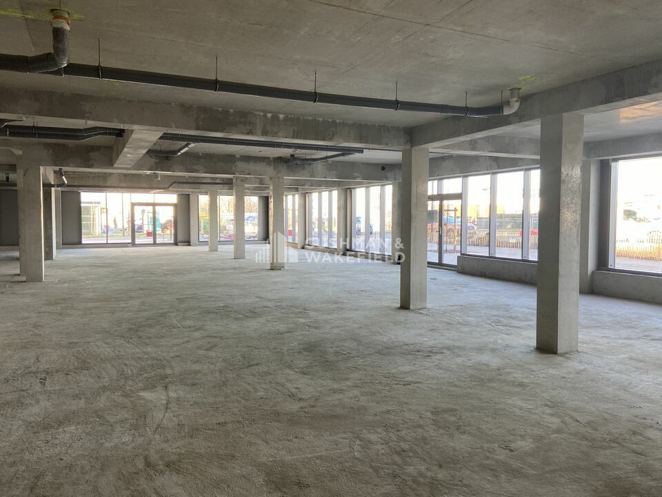 Location local commercial 352 m² non divisibles