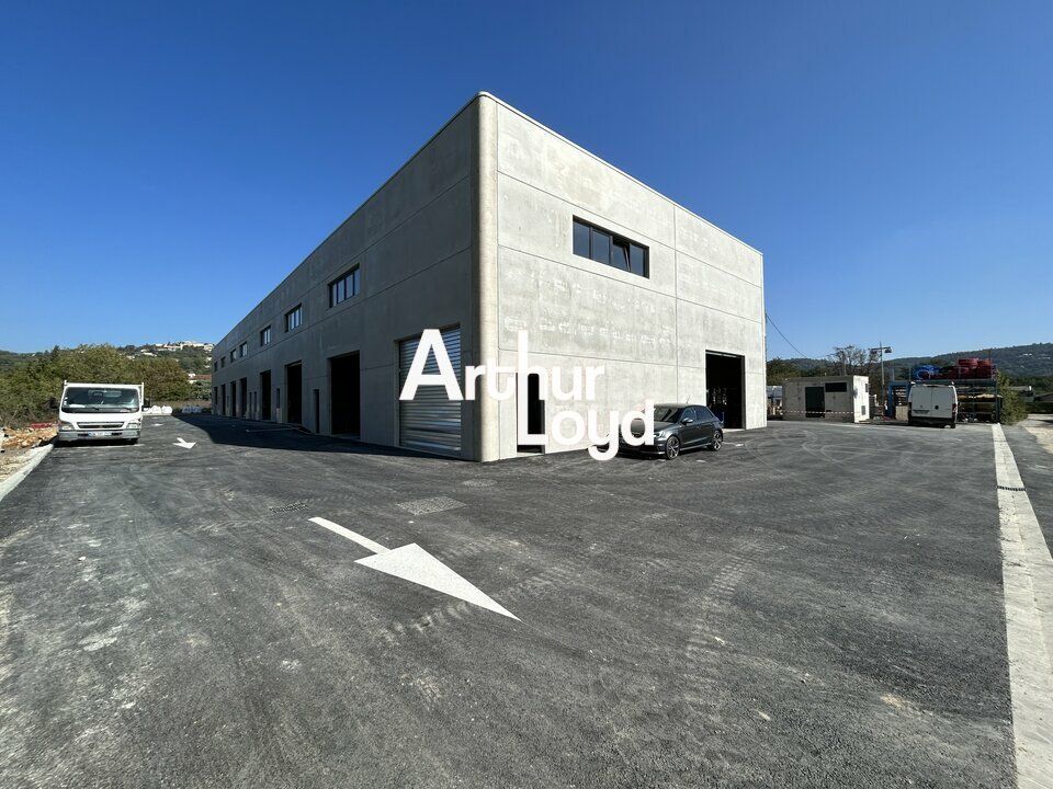 Vente local d''activites 100 m² non divisibles