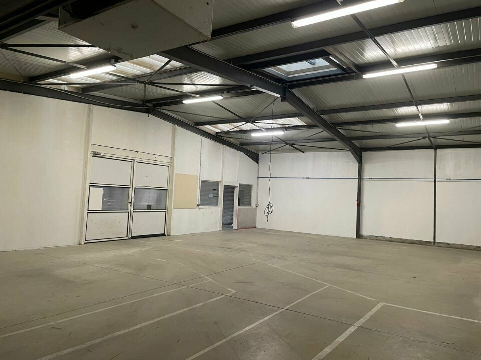 Bâtiment industriel de 800m² à louer en périphérie de La Souterraine (23)