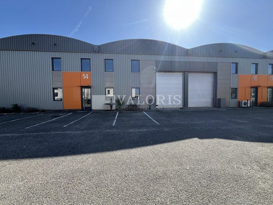 Location local d''activites 440 m² non divisibles