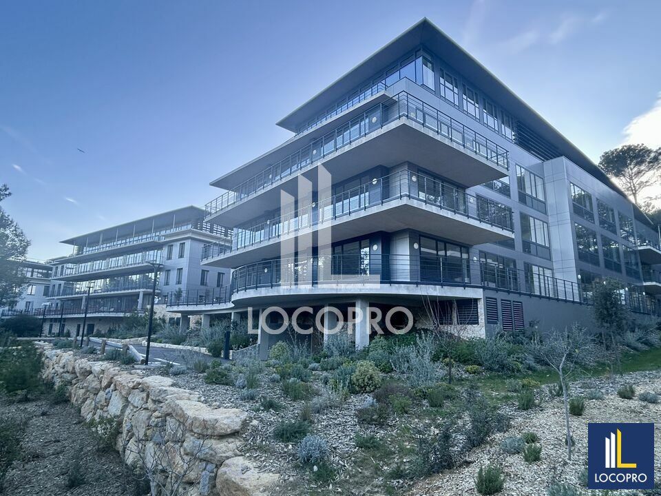 A LOUER - BUREAUX DE 4 624 M2 DIVISIBLES - SOPHIA-ANTIPOLIS