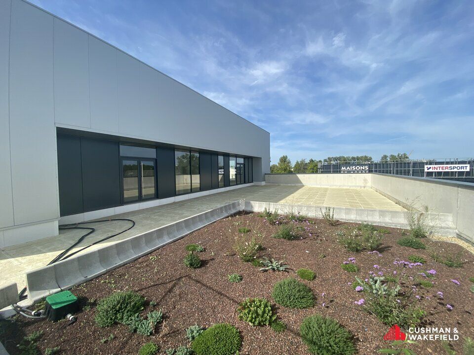 BÈGLES RIVES D'ARCINS LOCAL COMMERCIAL RESTAURATION AVEC TERRASSE