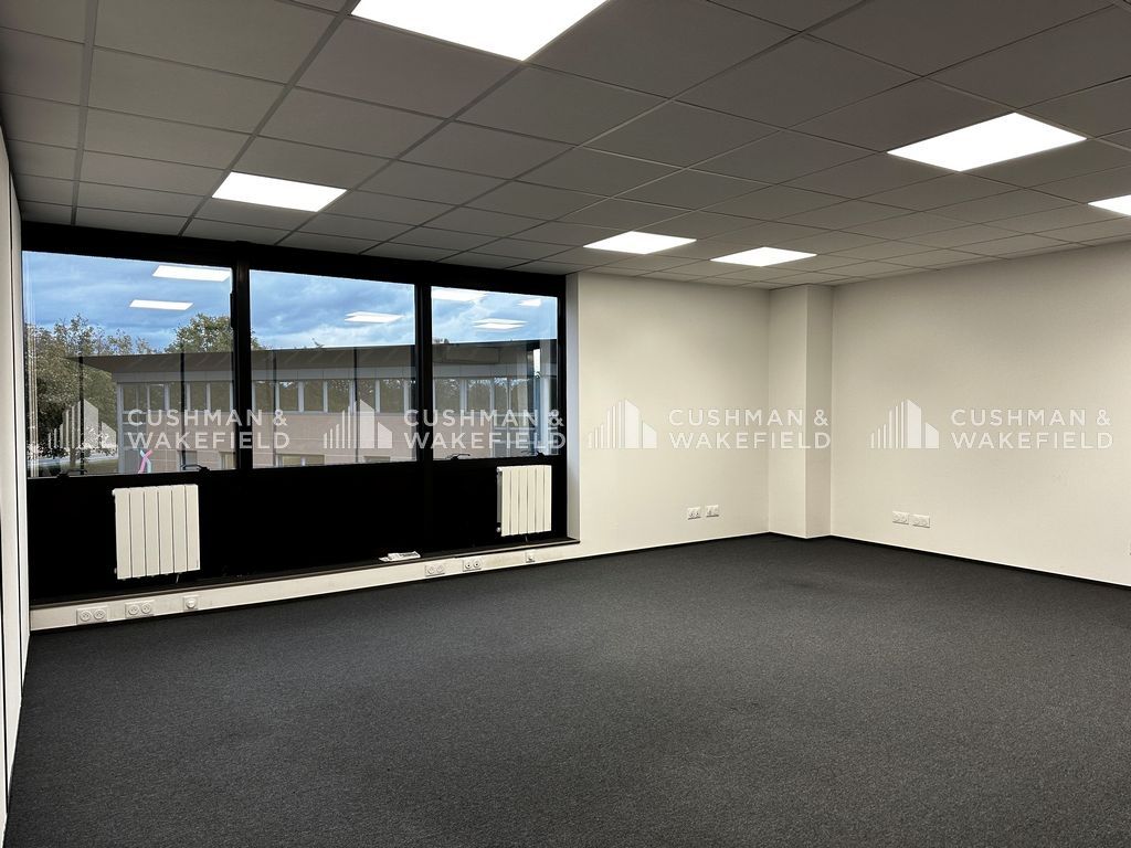 Location bureaux 537 m² divisibles à partir de 81 m²