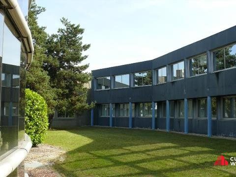 Location bureaux 200 m² non divisibles