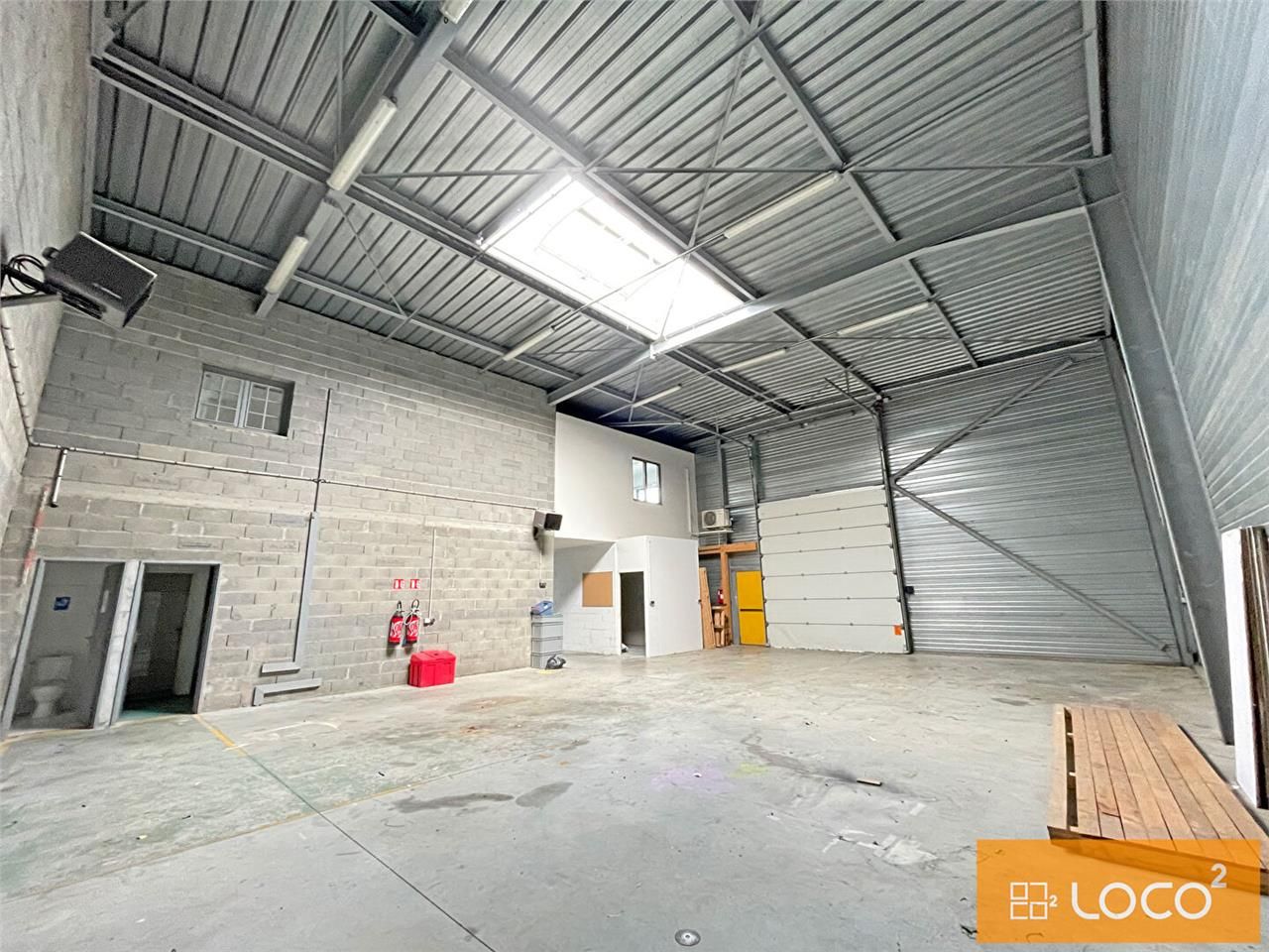 local d'activité de 313 m² - za de ribaute