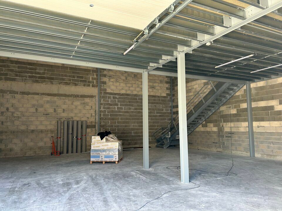 Dans un Parc d'Activités neuf très qualitatif proposant 7 370 m² de surface développée divisible en 29 cellules de 213 a 496 m².