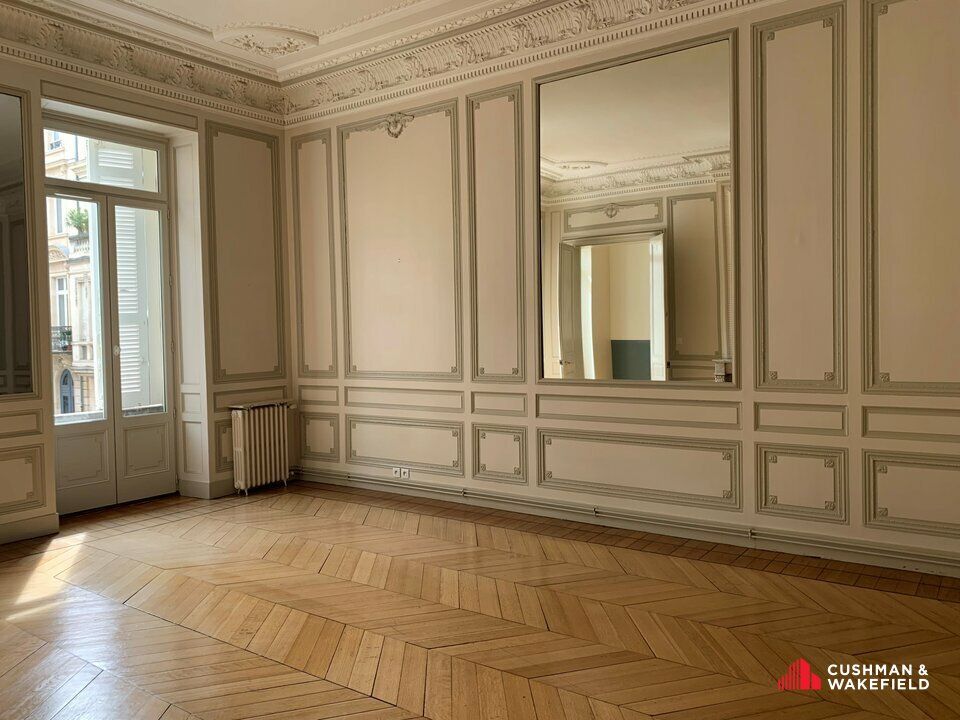 Location bureaux 160 m² non divisibles