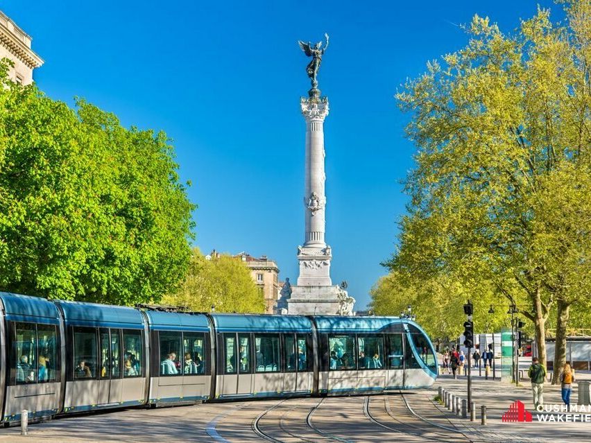 A louer bureaux de prestige à deux pas du Jardin Public