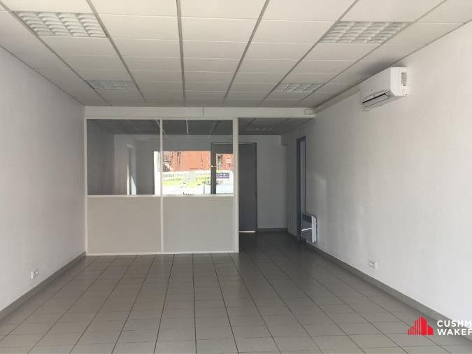 Location local commercial 53 m² non divisibles
