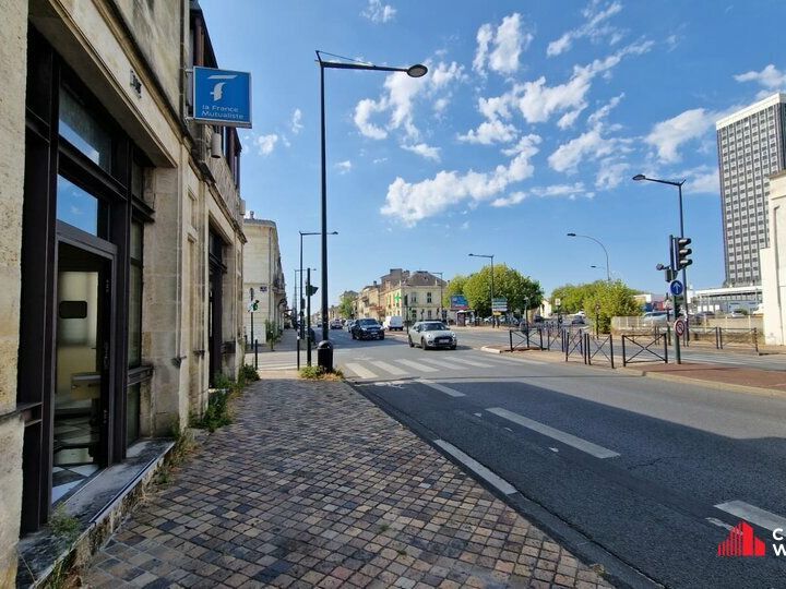 Bordeaux Boulevards, local commercial à louer de 121 m² avec une très belle visibilité