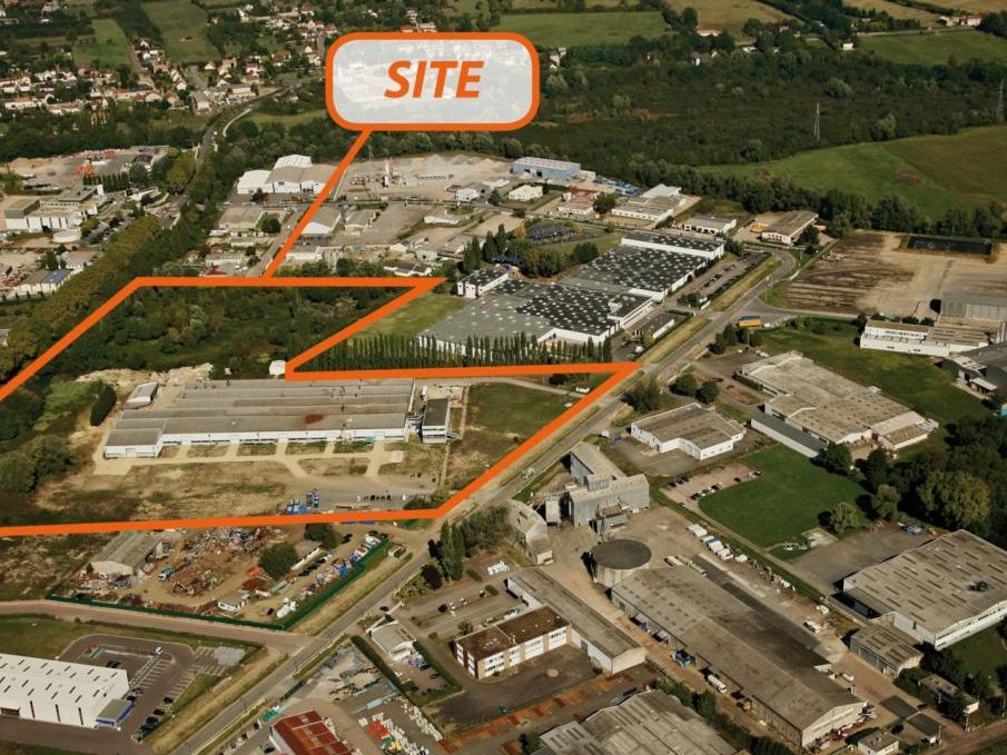 Vente entrepôts 9300 m² non divisibles
